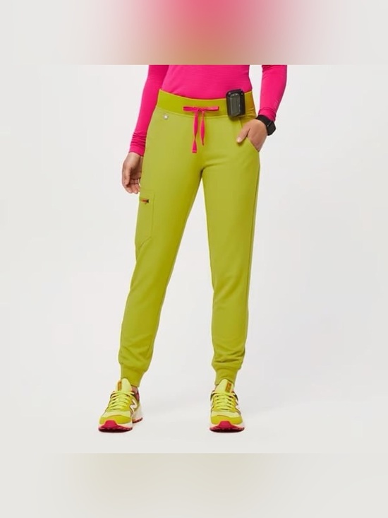 Figs Pants - FIGS Zamora Jogger in Limeade